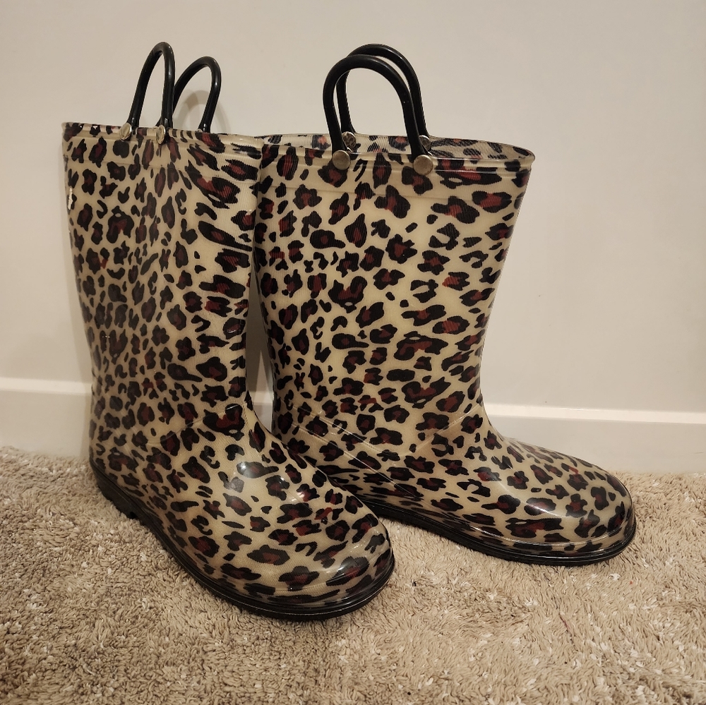 Rain boots